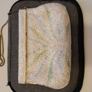 Beaded clutch